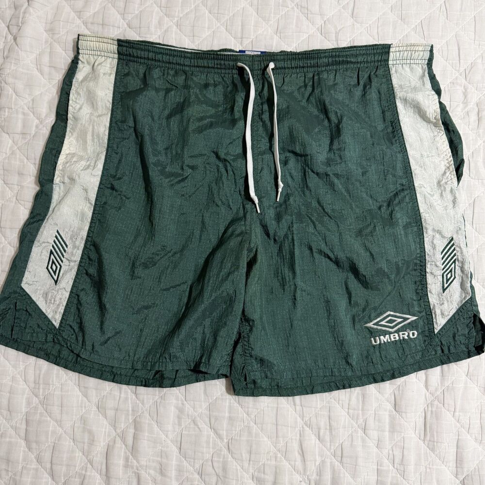 Vintage UMBRO Spell Out Diamond Tape Trip Pattern Soccer Shorts 90s Green L